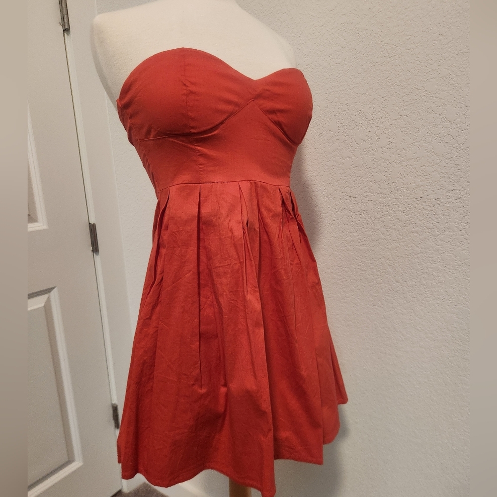 Feathers Strapless Coral Dress